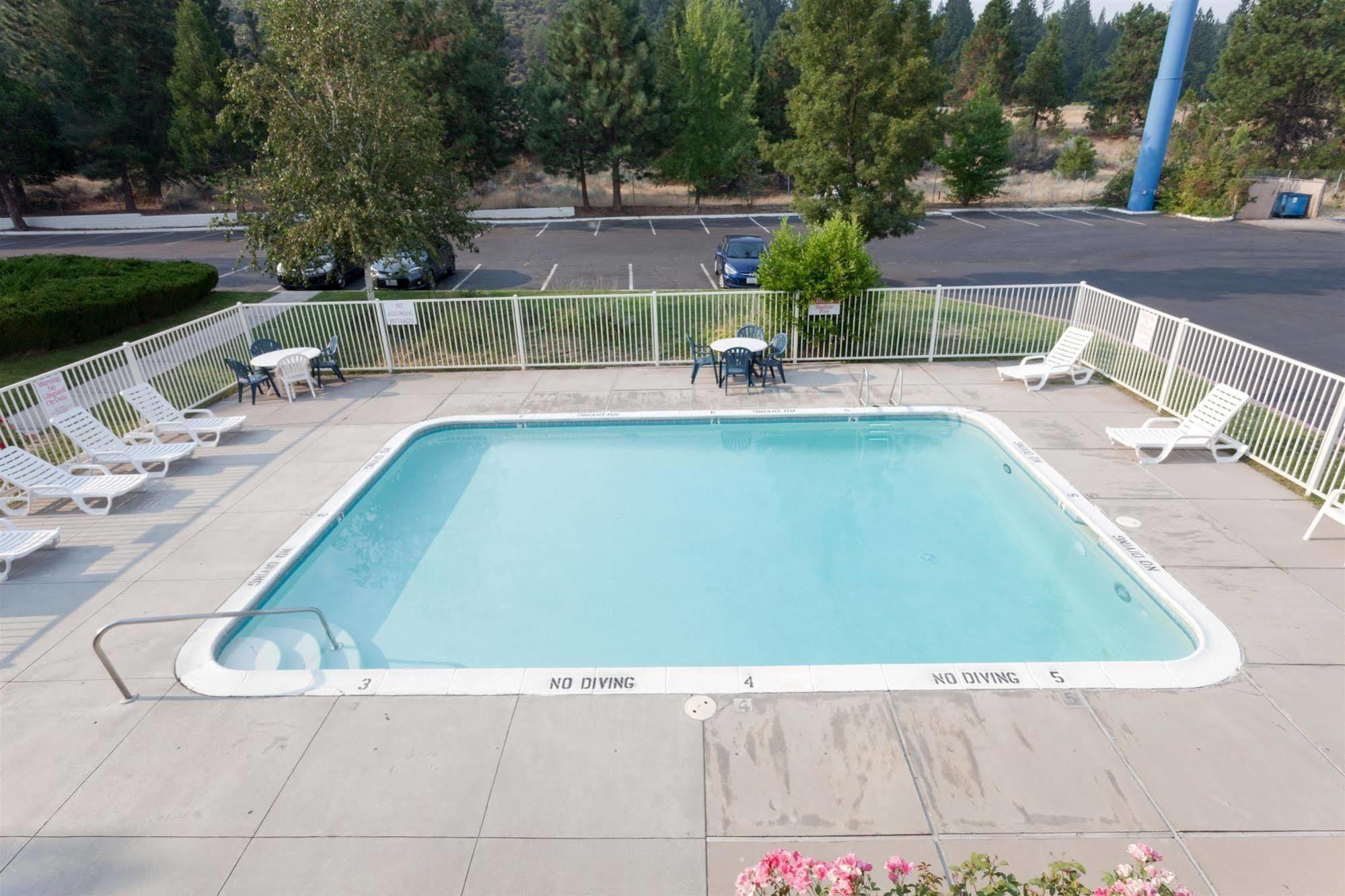 Motel 6 Weed - Mount Shasta Exteriér fotografie